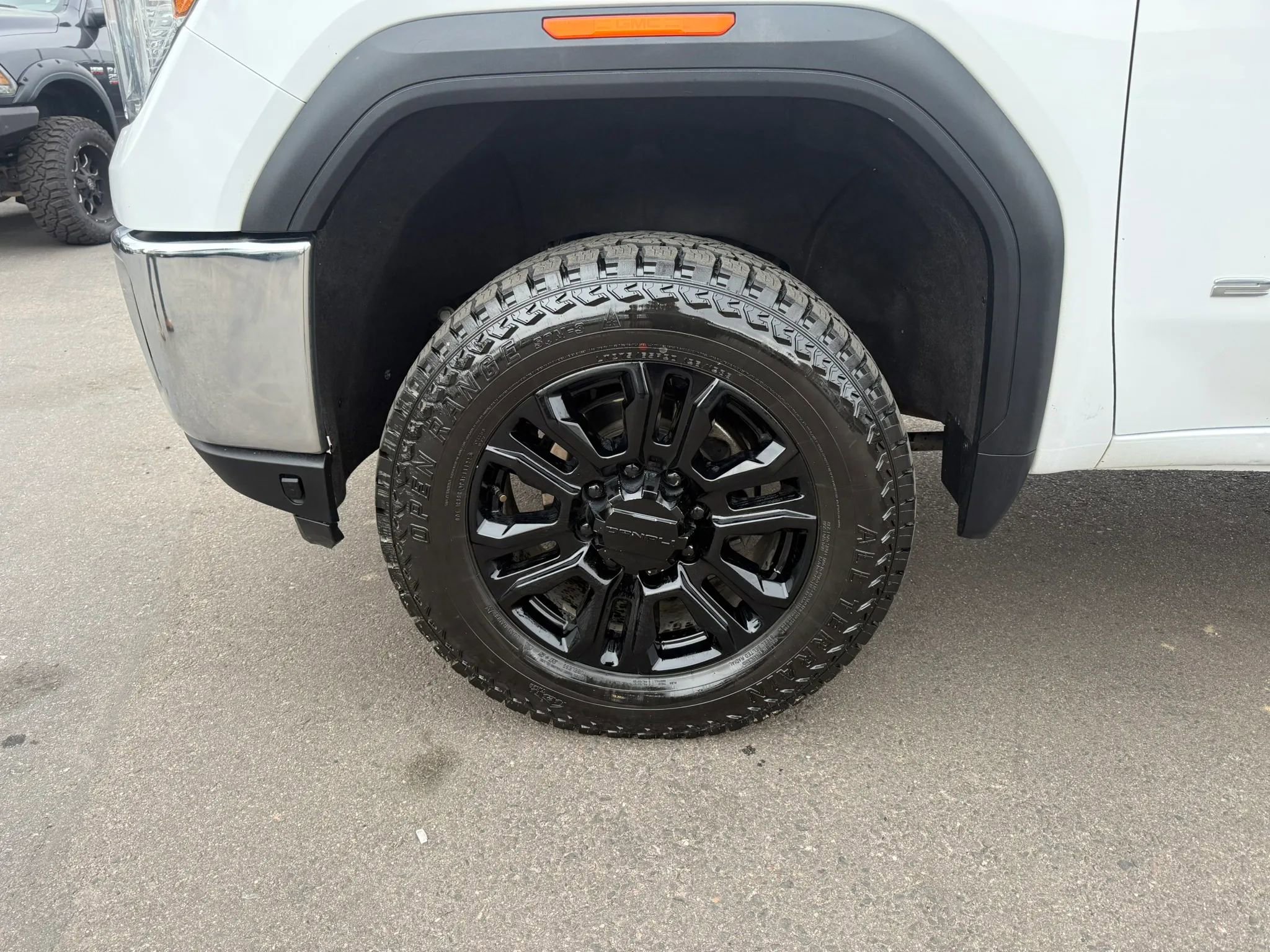 Used 2023 GMC Sierra 2500 Pro w/ Convenience Package image 22