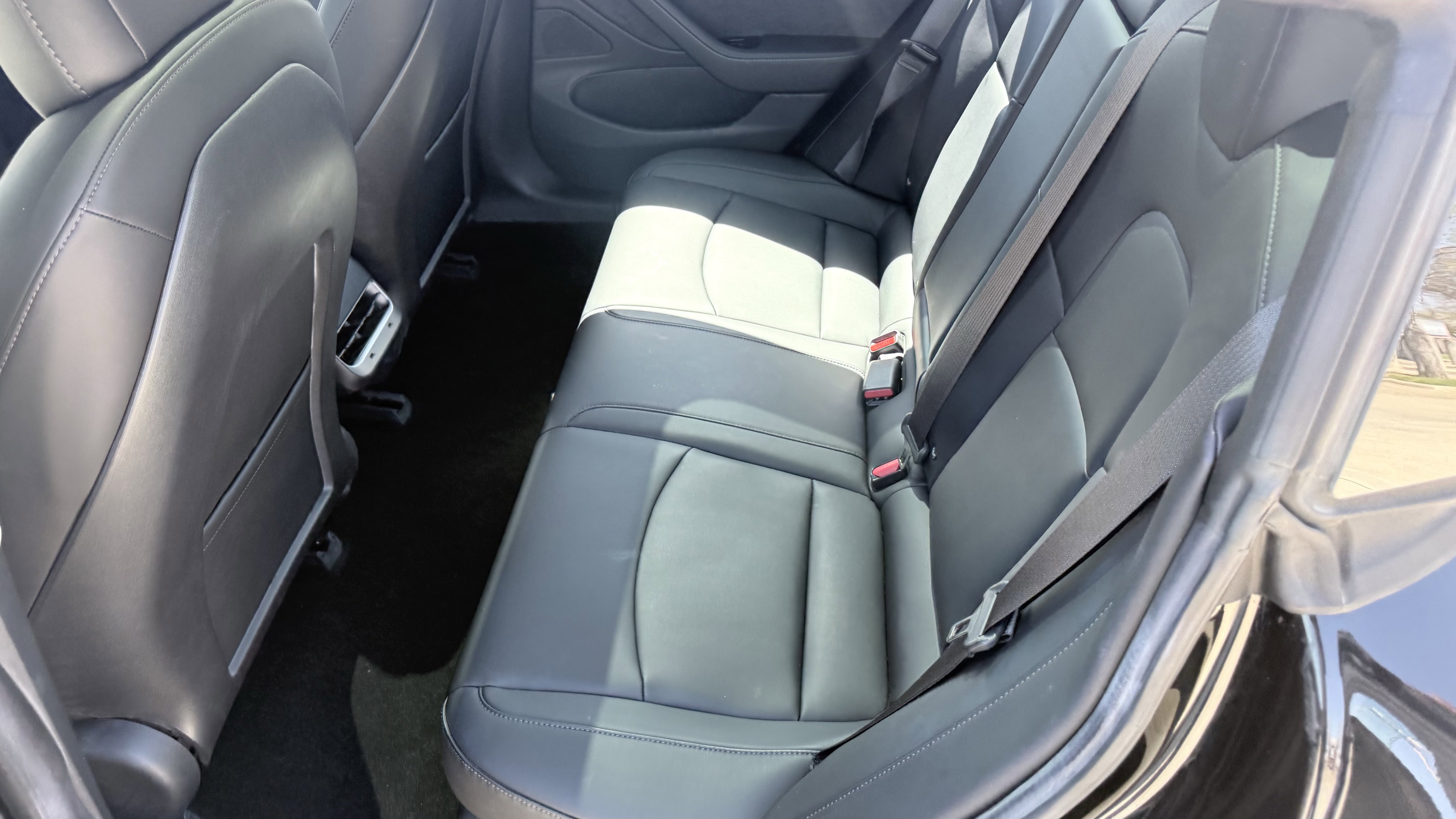 Used 2018 Tesla Model 3 Long Range image 36