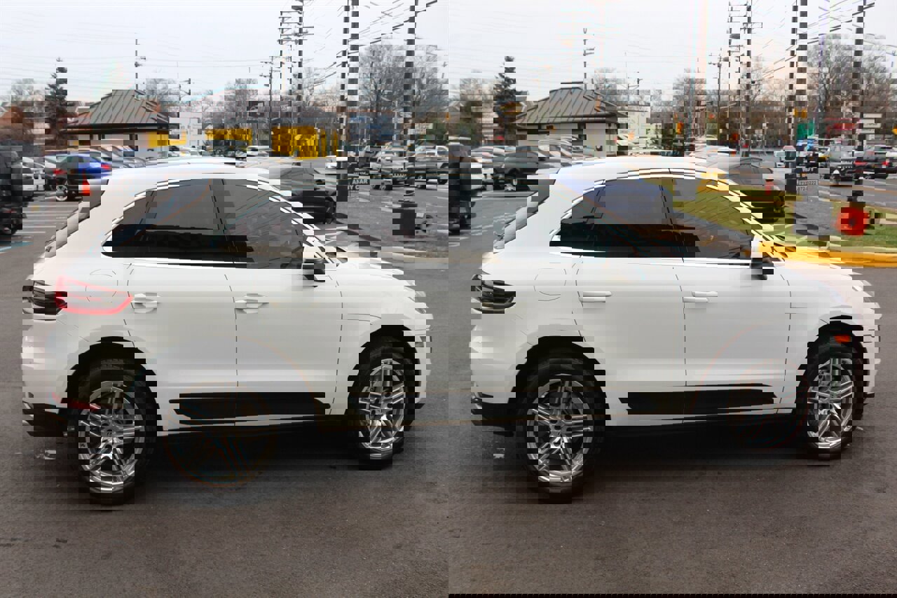 Used 2016 Porsche Macan S image 23