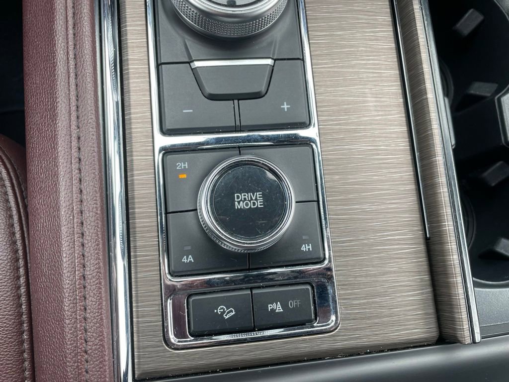 Used 2024 Ford Expedition Limited image 15