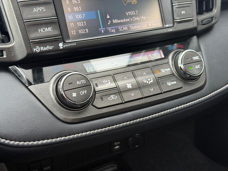 Used 2015 Toyota RAV4 XLE AWD/4WD image 28