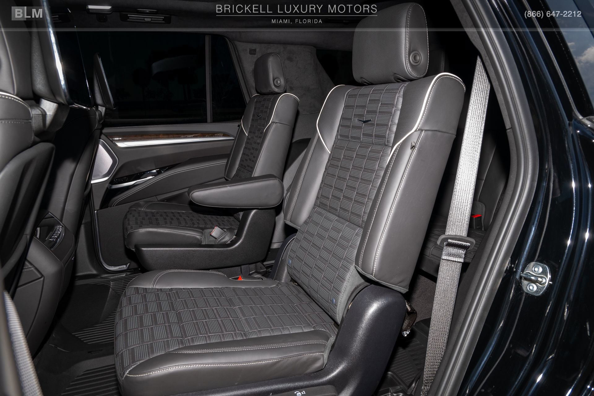 Used 2026 Cadillac Escalade Platinum Sport w/ LPO, ONYX Package AWD/4WD image 18