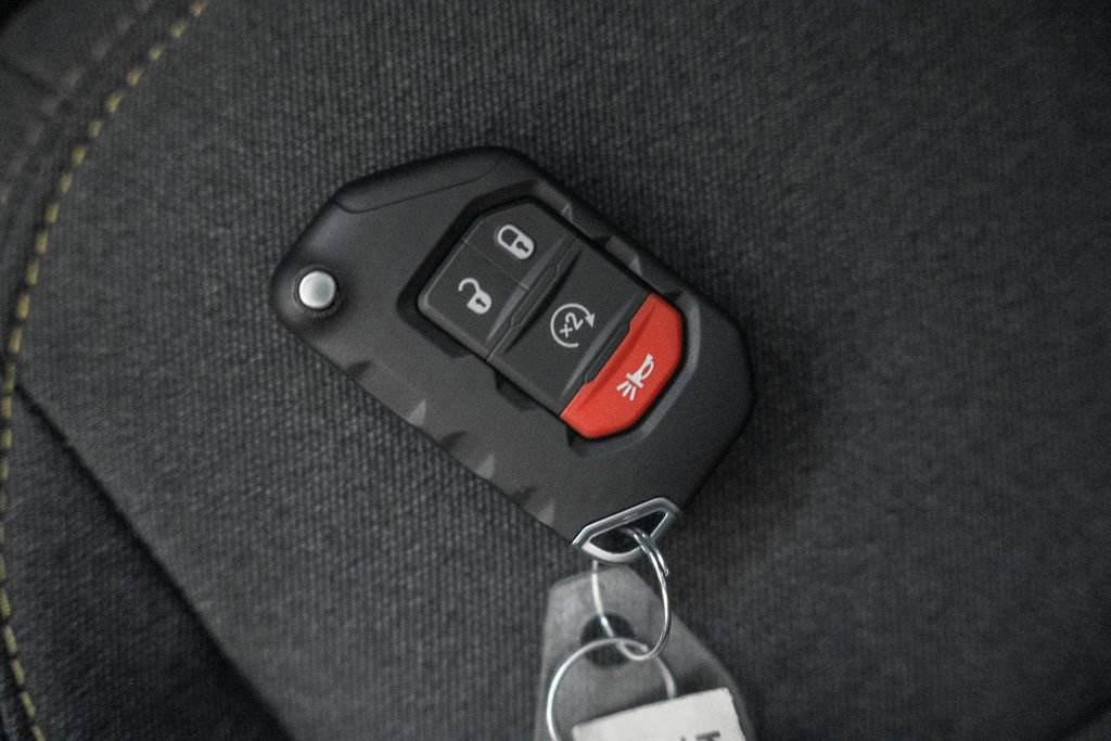 New 2025 Jeep Gladiator Sport image 39