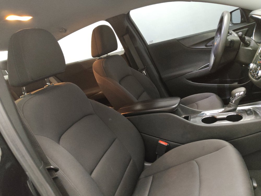 Used 2021 Chevrolet Malibu LT FWD image 21