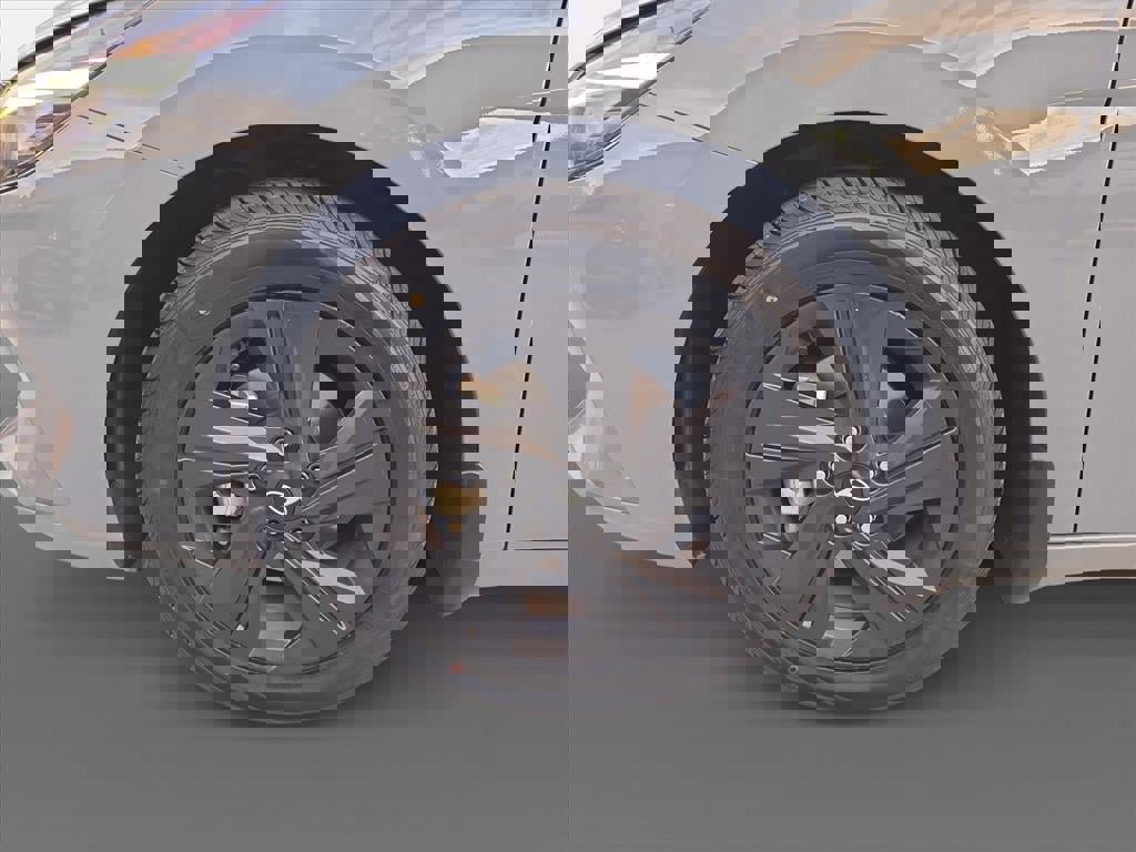 Used 2021 Hyundai Elantra SEL w/ Convenience Package image 9