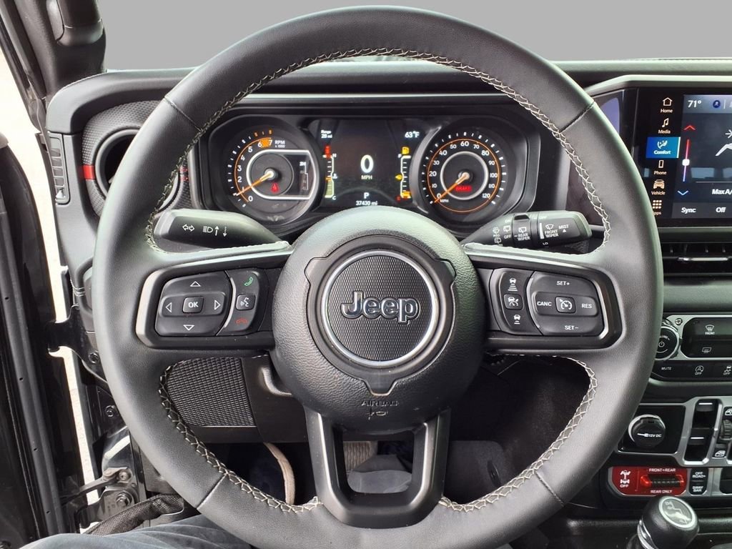 Used 2025 Jeep Wrangler Unlimited Rubicon AWD/4WD image 15