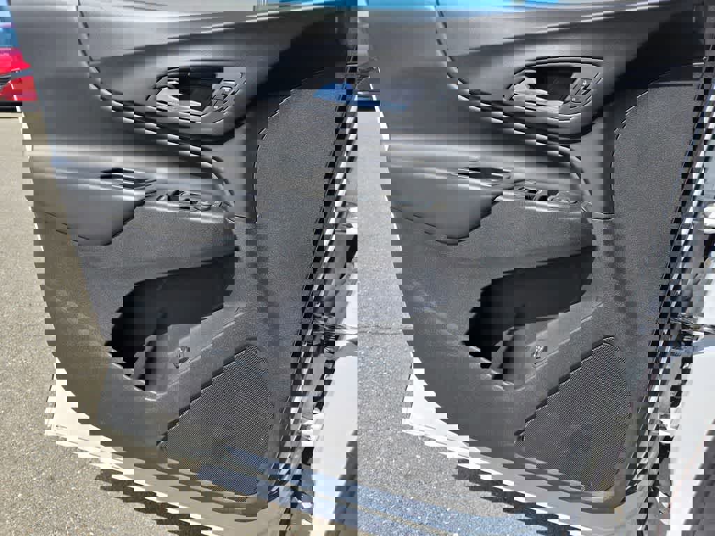 Used 2024 Chevrolet Equinox LT FWD image 19