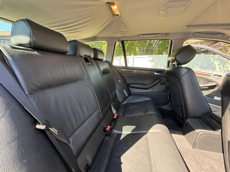 Used 2003 BMW 325i Wagon image 30