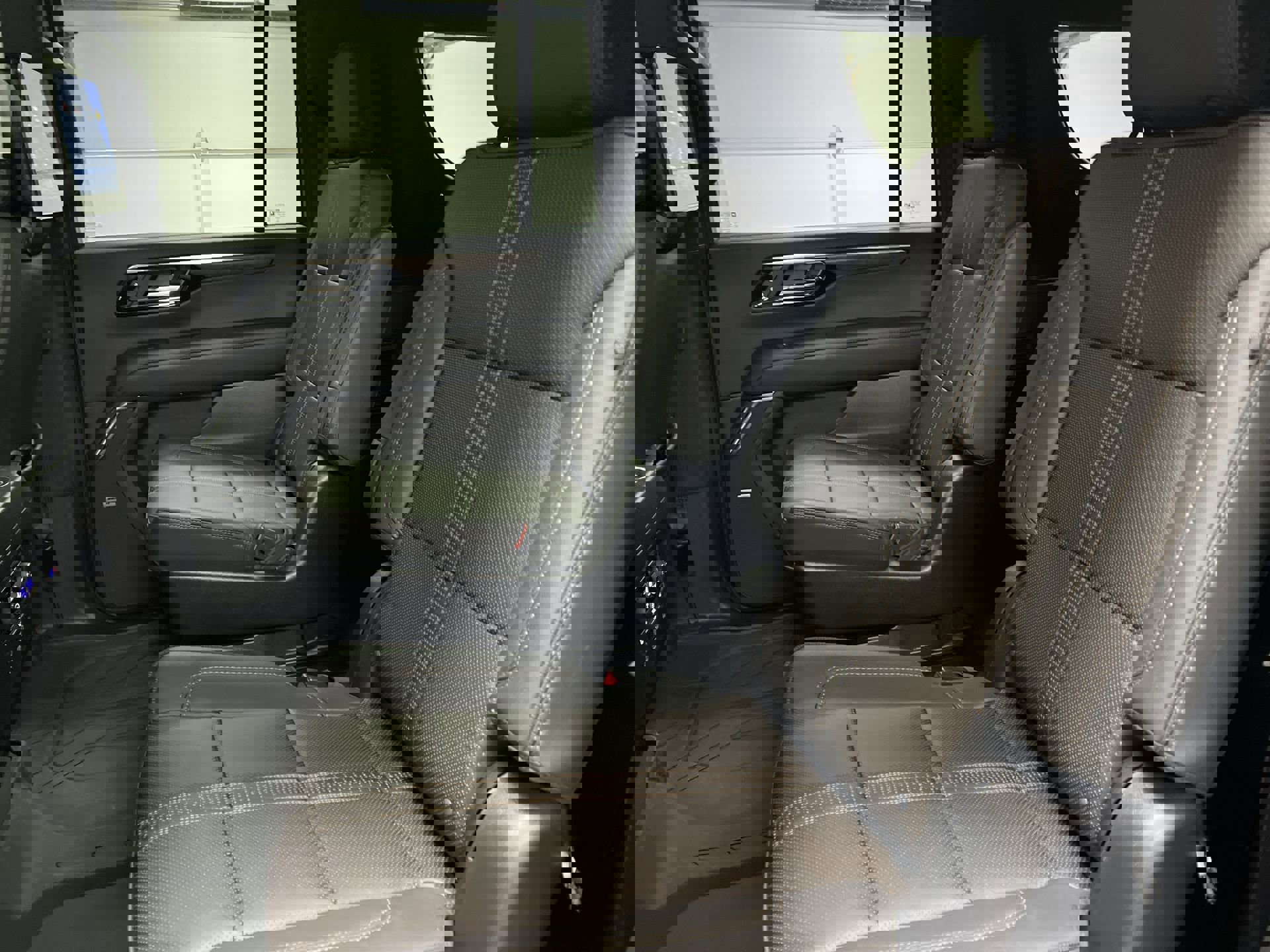 Certified 2025 Chevrolet Suburban High Country image 87