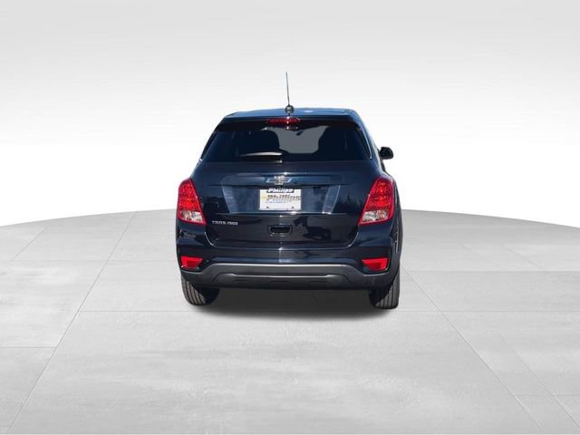 Certified 2022 Chevrolet Trax LS w/ Tint and Cruise Package image 8