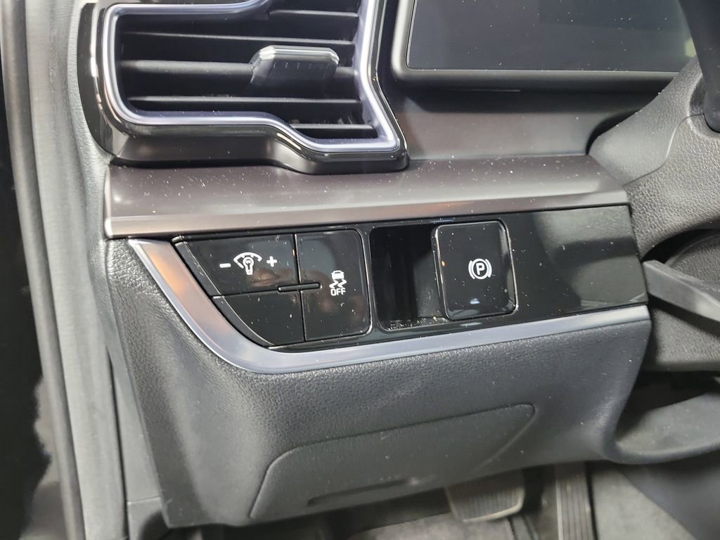 Used 2023 Kia Sportage EX image 13