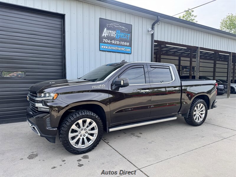 Used 2019 Chevrolet Silverado 1500 High Country w/ Technology Package AWD/4WD image 2