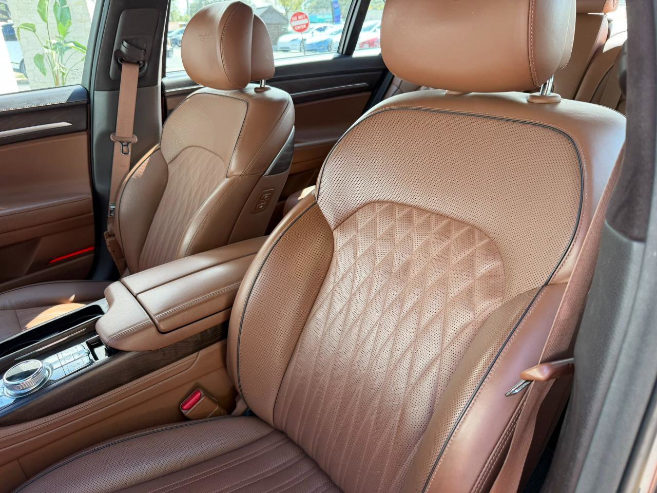 Used 2020 Genesis G90 3.3T Premium image 22