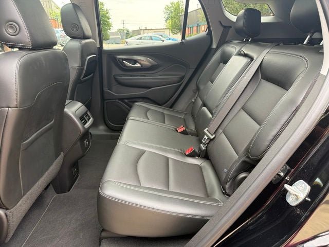 Used 2022 GMC Terrain SLT w/ Tech Package AWD/4WD image 18