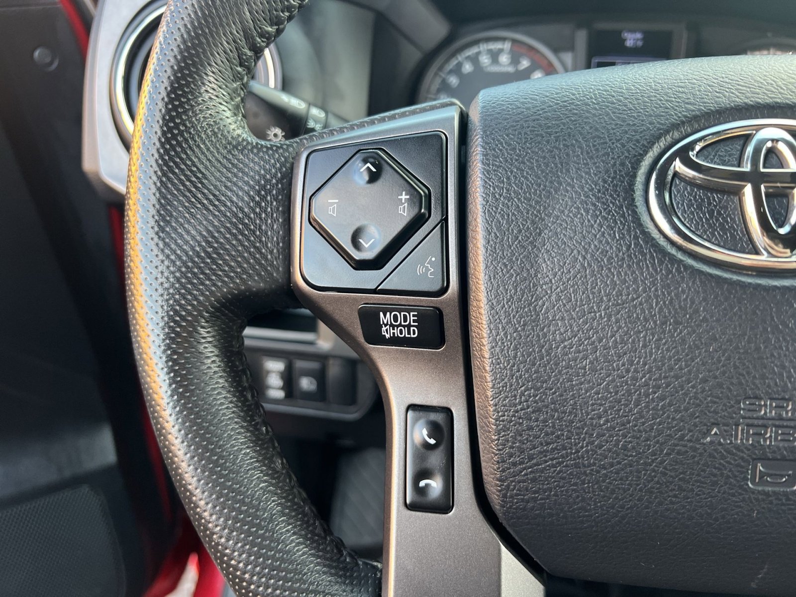 Used 2019 Toyota Tacoma TRD Off-Road image 30