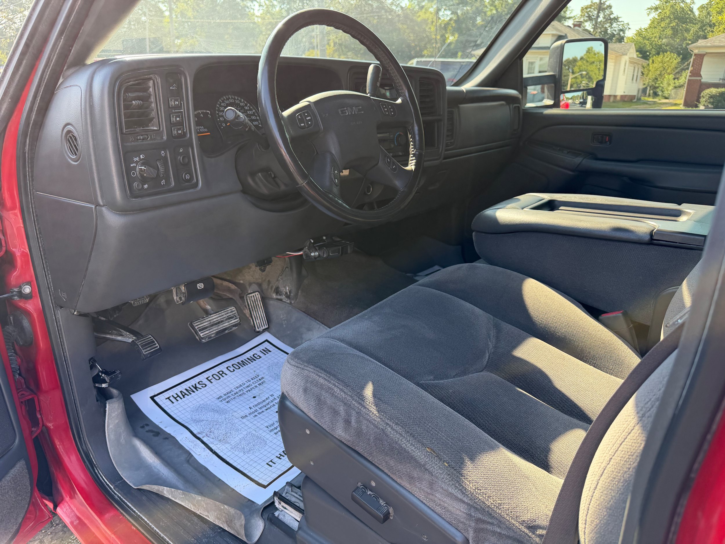 Used 2005 GMC Sierra 3500 SLE w/ Heavy-Duty Power Package AWD/4WD image 11