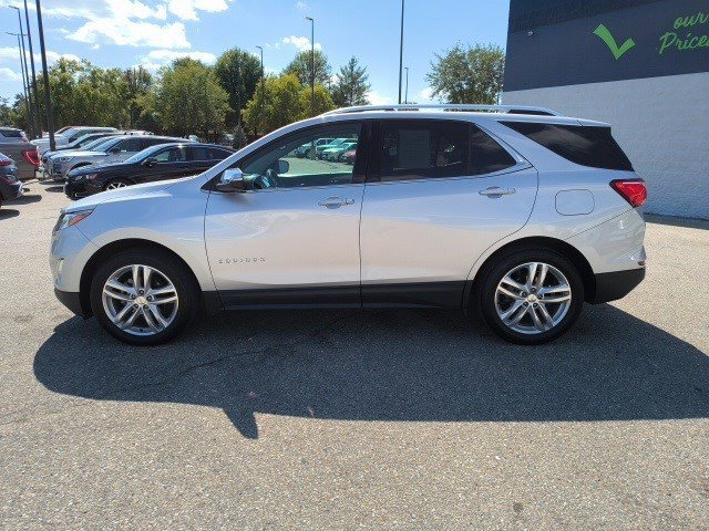 Used 2018 Chevrolet Equinox Premier image 2