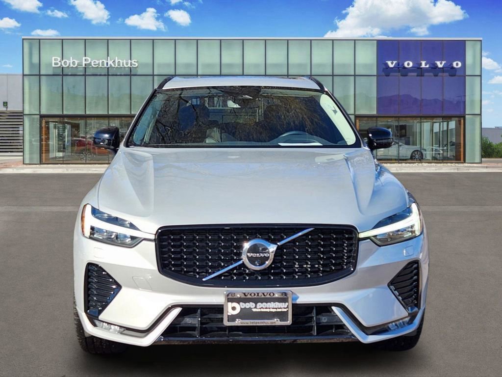 Used 2023 Volvo XC60 B6 Ultimate w/ Climate Package image 25