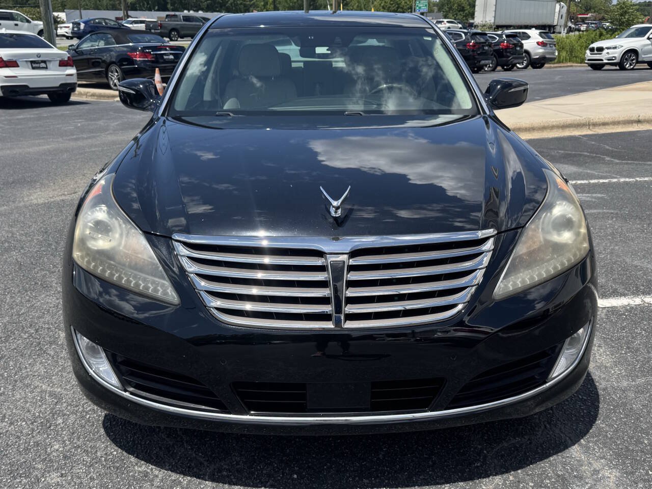 Used 2016 Hyundai Equus Signature RWD image 2