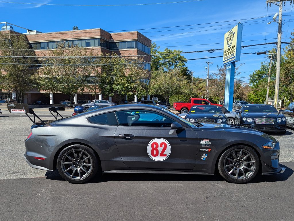 Used 2019 Ford Mustang GT Premium w/ GT Performance Package RWD image 6