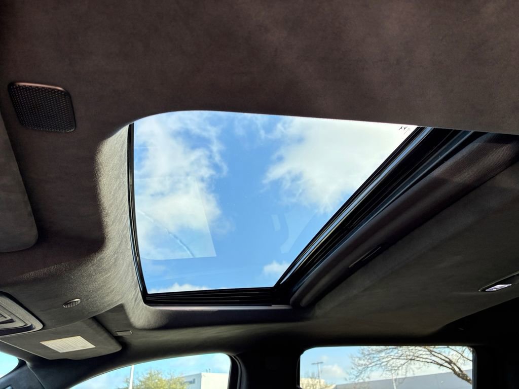 Used 2024 GMC Sierra 2500 Denali Ultimate image 7