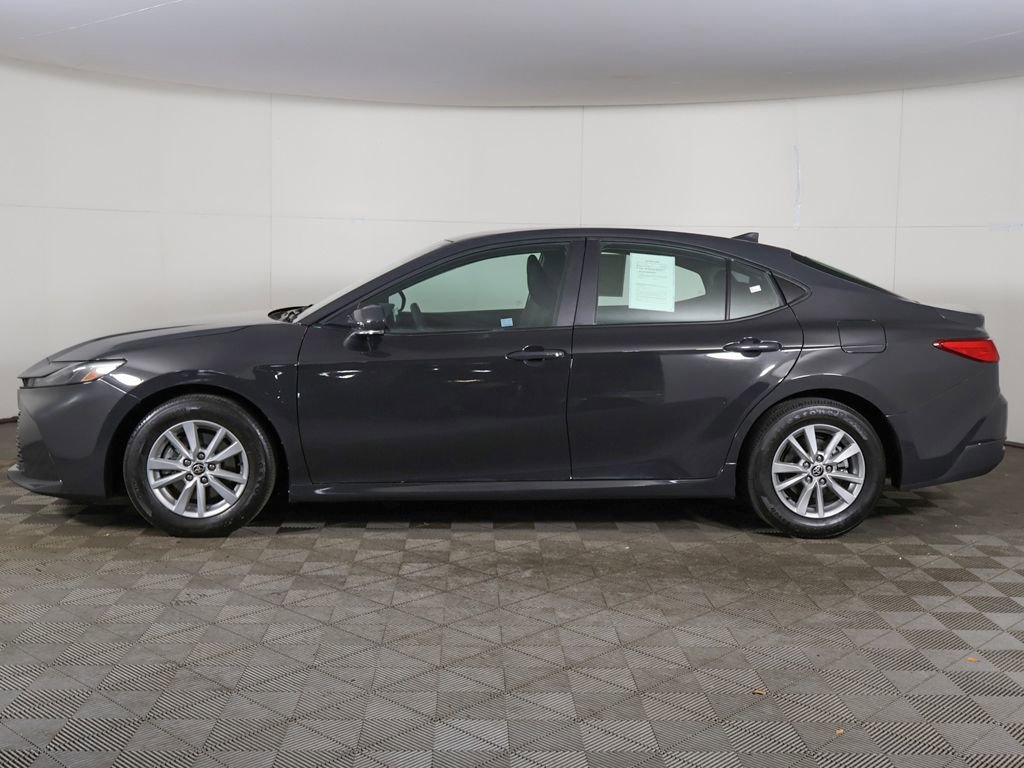 Used 2025 Toyota Camry LE FWD image 10