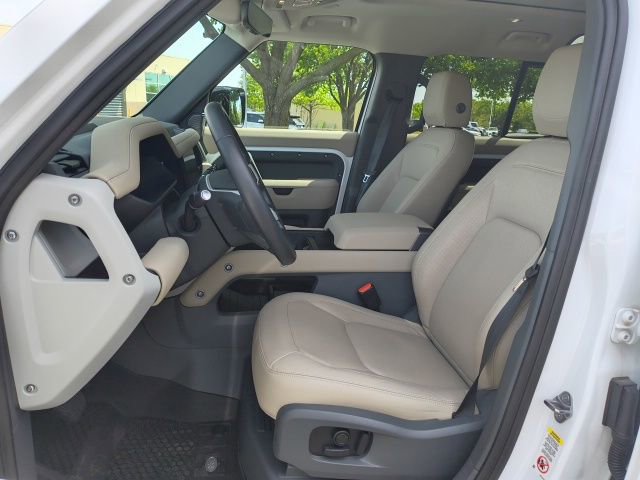 Used 2024 Land Rover Defender 110 SE image 6