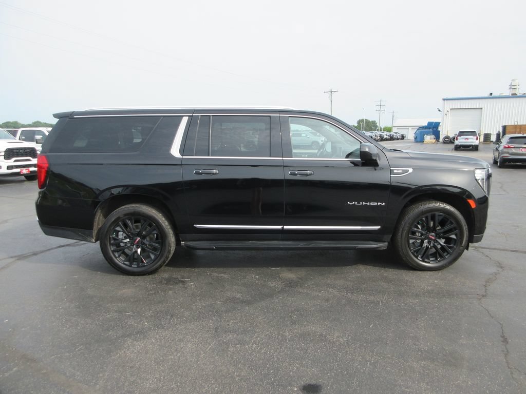 Certified 2023 GMC Yukon XL SLT AWD/4WD image 5