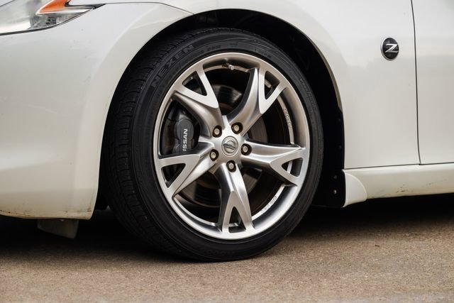 Used 2011 Nissan 370Z Touring w/ Sport Pkg image 31