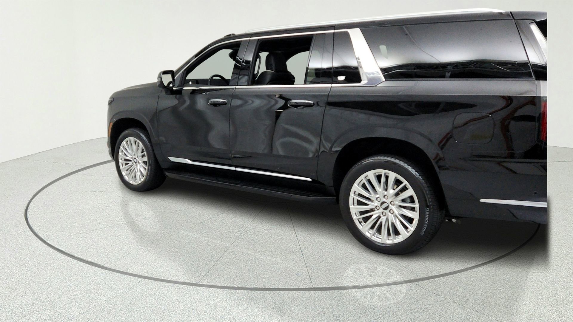 Certified 2025 Cadillac Escalade ESV Premium Luxury w/ LPO, Floor Liner Package AWD/4WD image 3