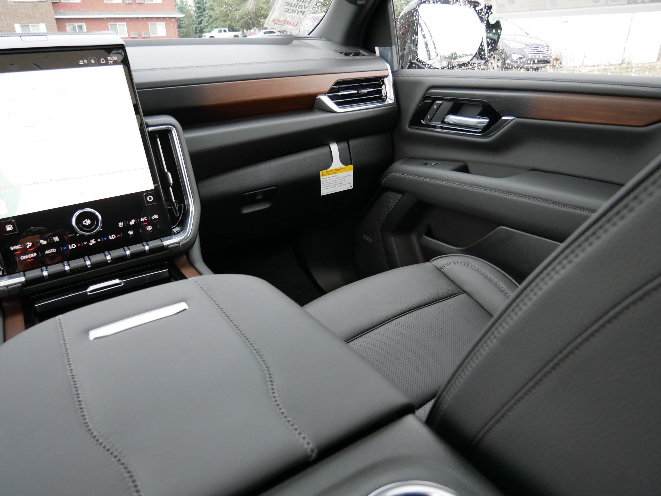 New 2026 GMC Yukon Denali w/ Denali Reserve Package AWD/4WD image 15