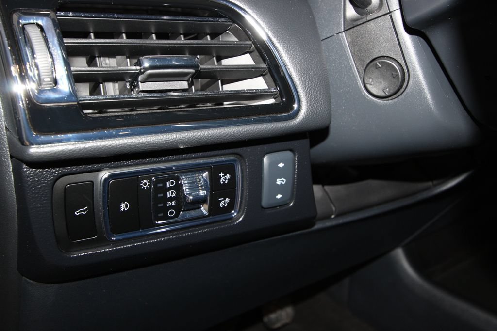 Used 2024 Lincoln Navigator L Reserve AWD/4WD image 10