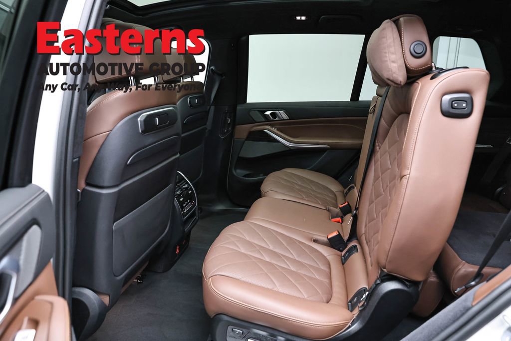 Used 2023 BMW X7 xDrive40i w/ Executive Package image 22