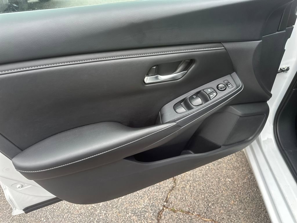 Used 2023 Nissan Sentra SV FWD image 12