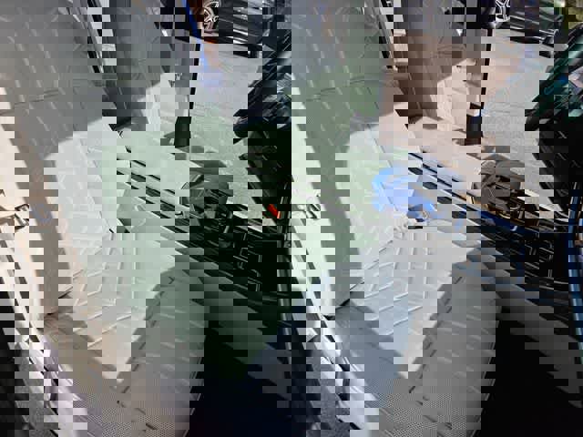 Used 2025 BMW 760i xDrive w/ Premium Package image 23