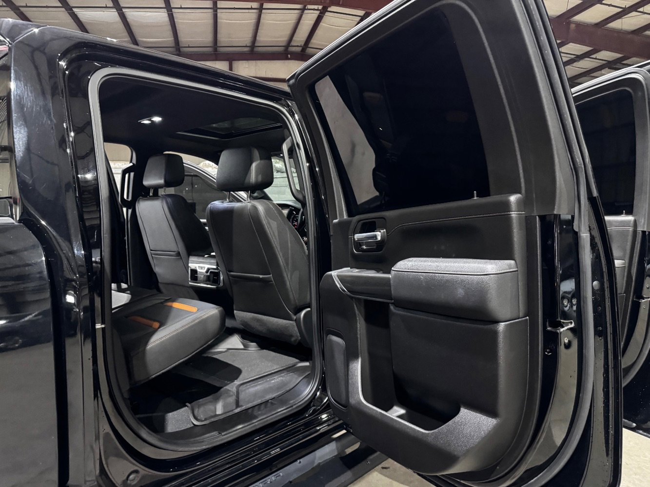 Used 2023 GMC Sierra 3500 AT4 w/ AT4 Premium Plus Package image 21