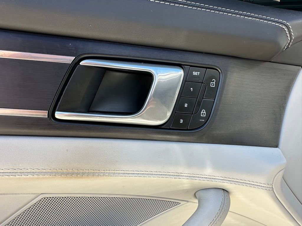 Certified 2023 Porsche Panamera GTS image 21