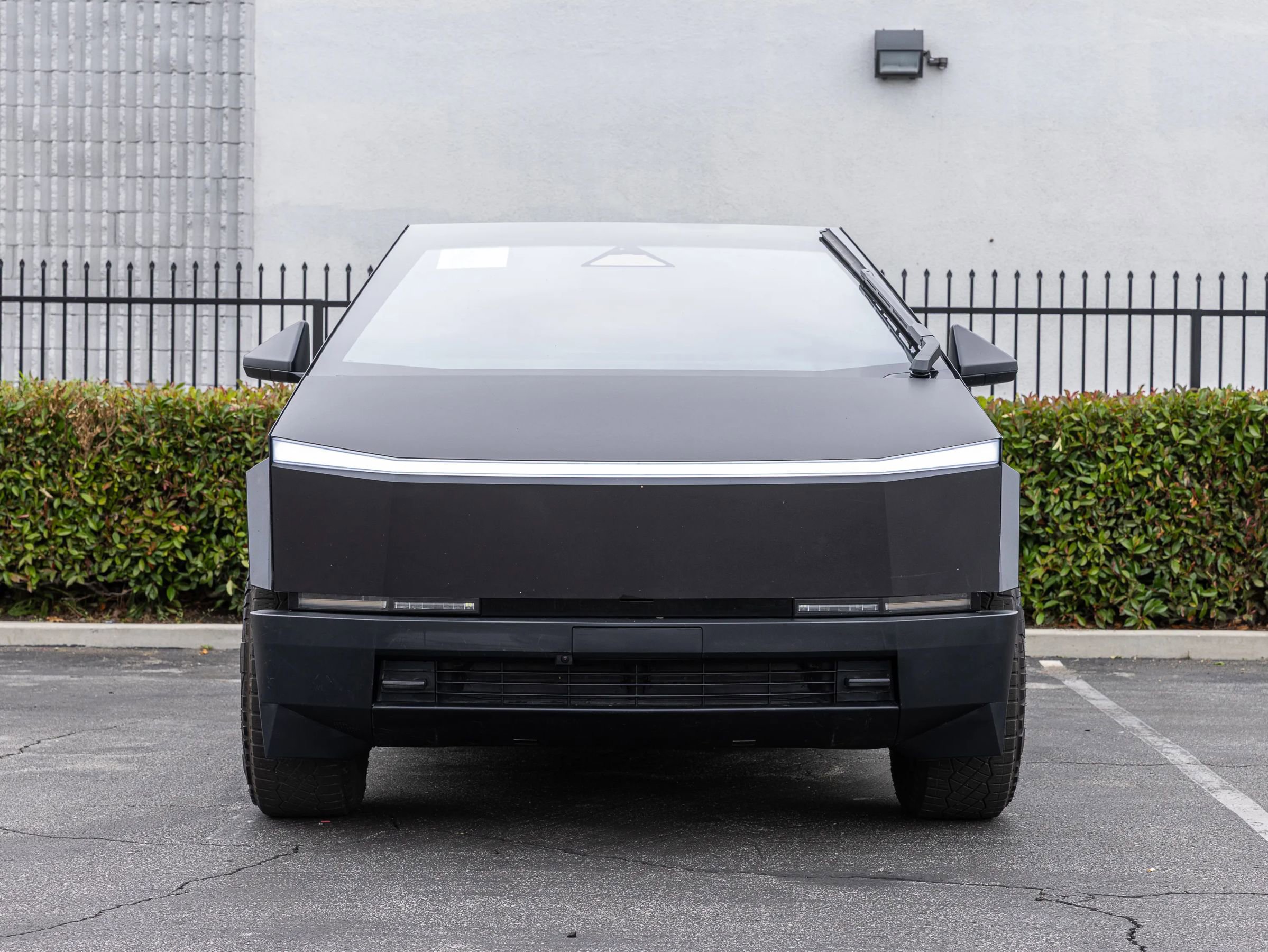Used 2024 Tesla Cybertruck Cyberbeast AWD/4WD image 2