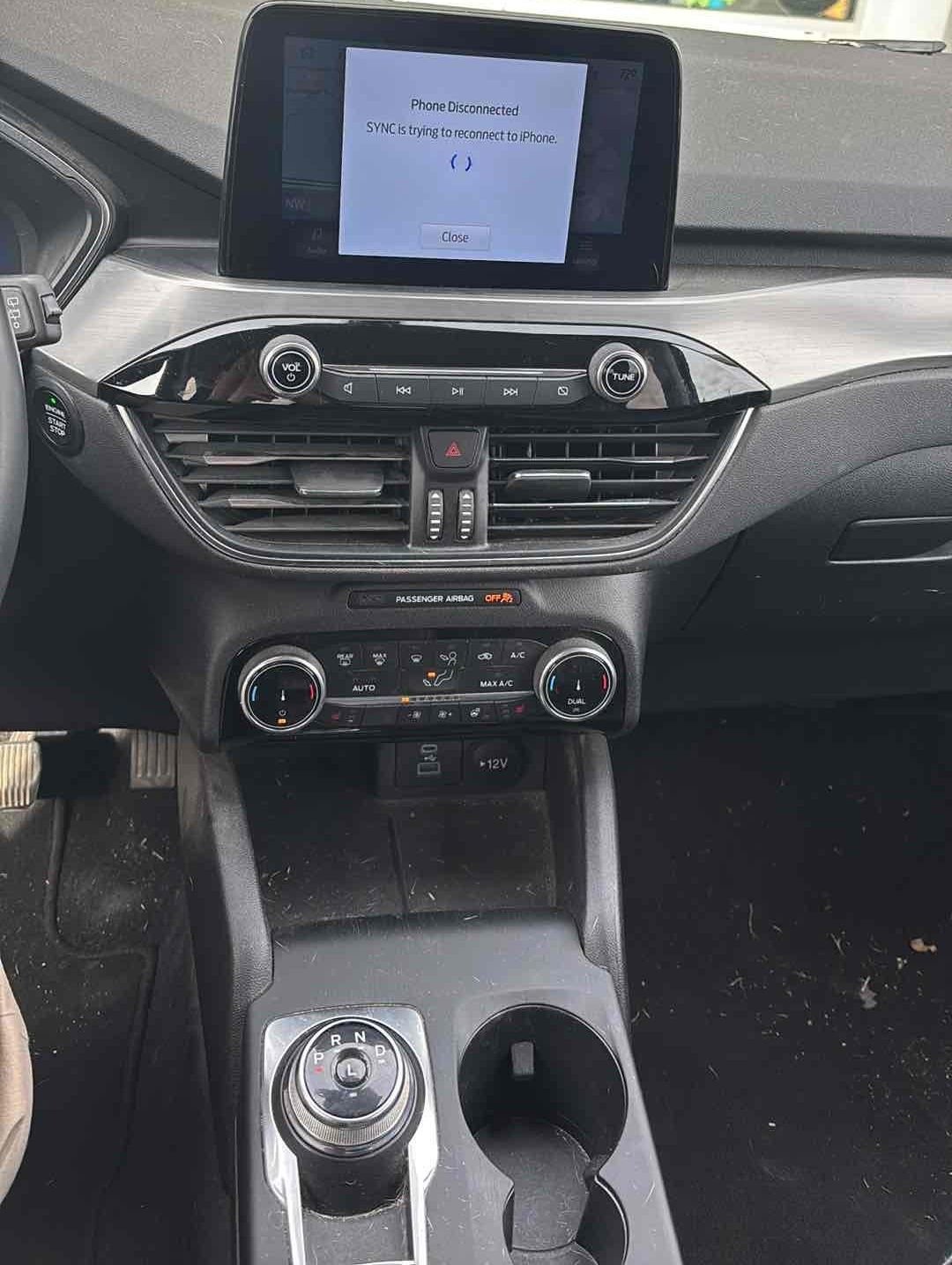 Used 2022 Ford Escape Titanium image 9