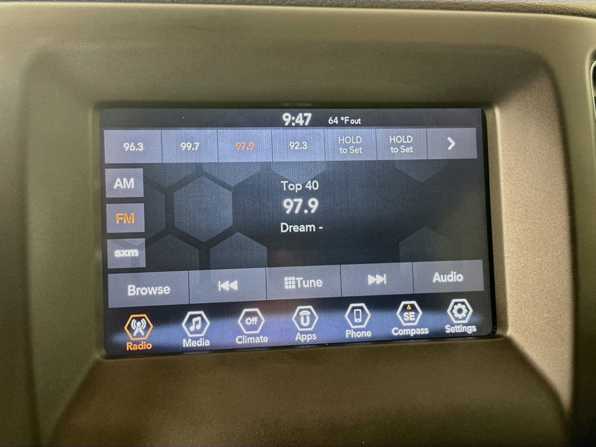 Used 2020 Jeep Compass Latitude AWD/4WD image 19