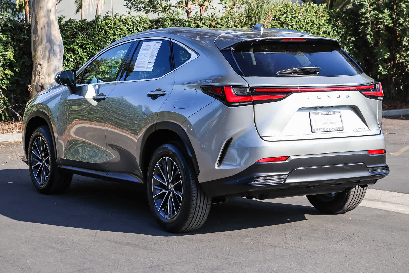 Used 2024 Lexus NX 250 FWD image 8