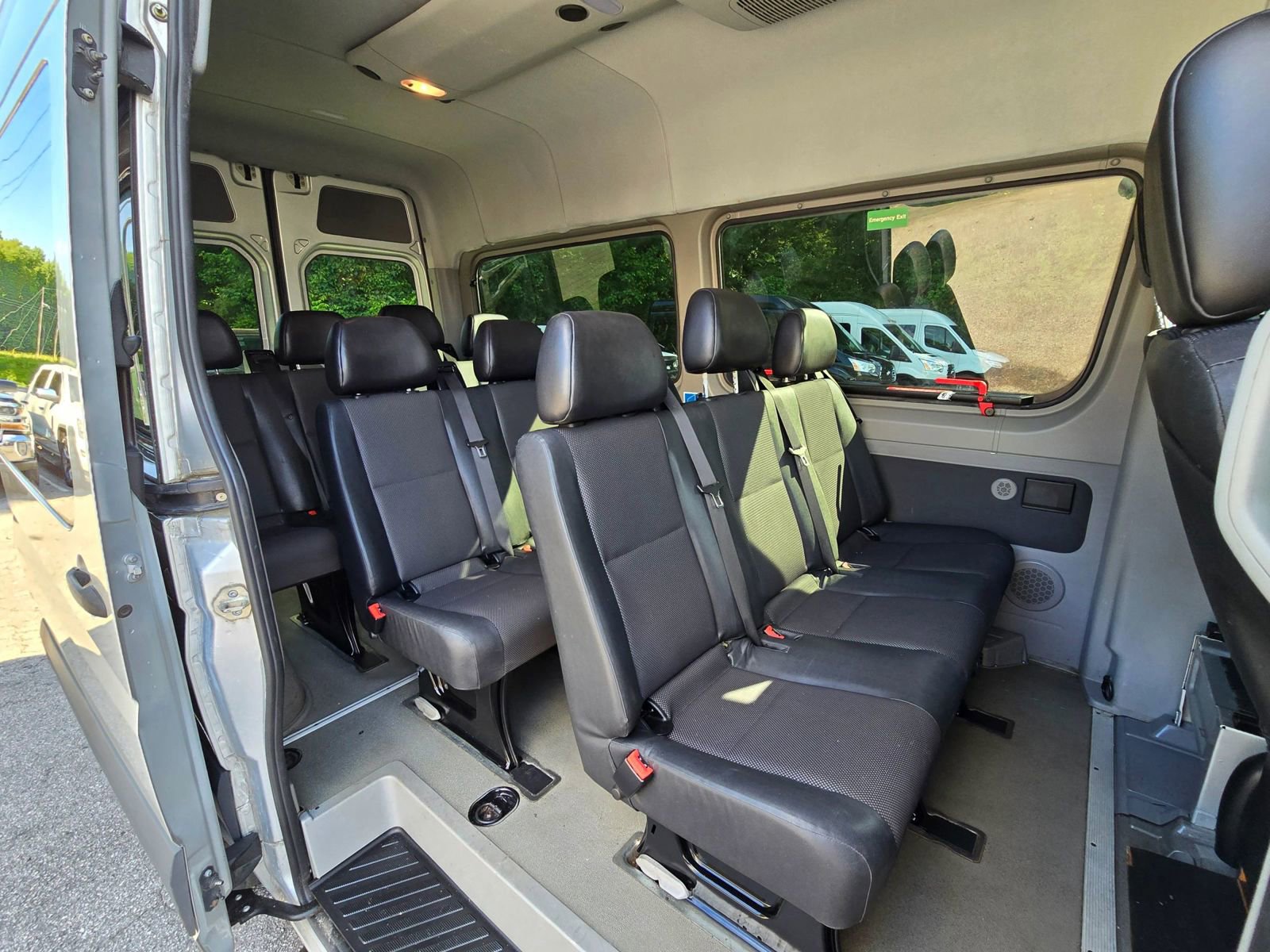 Used 2012 Mercedes-Benz Sprinter 2500 image 25