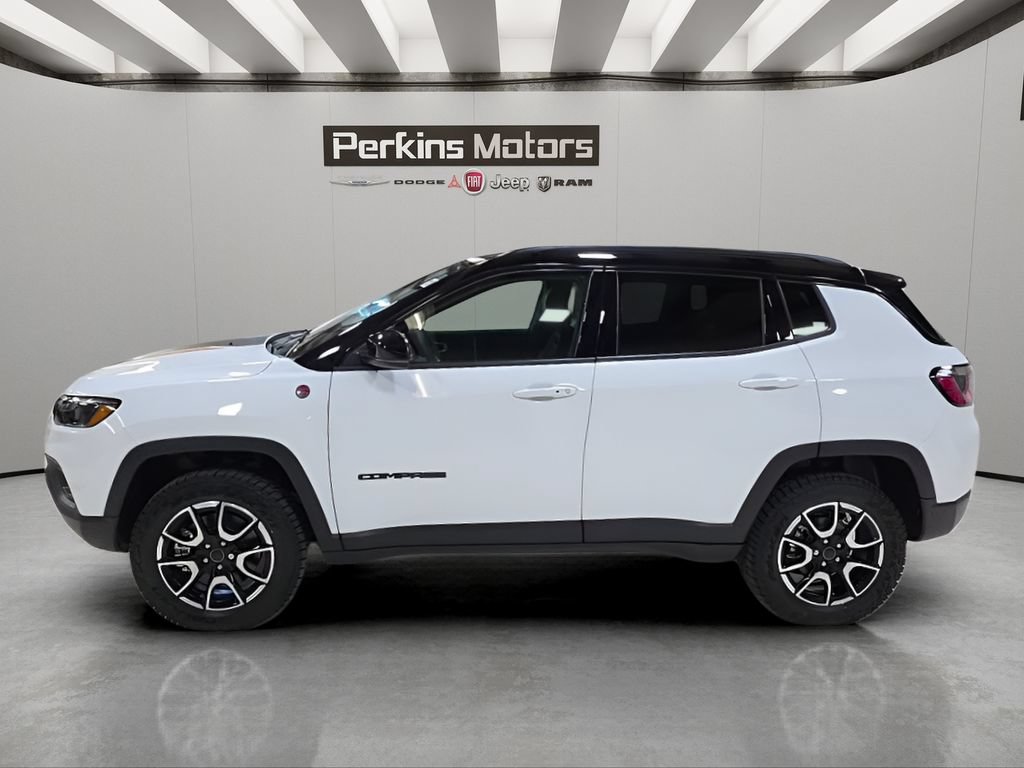 New 2026 Jeep Compass Trailhawk AWD/4WD image 2