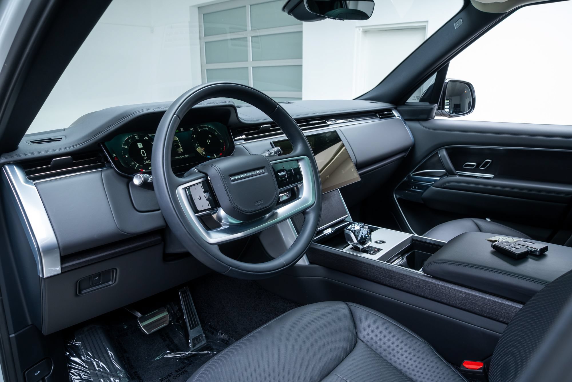 Used 2025 Land Rover Range Rover SE AWD/4WD image 20