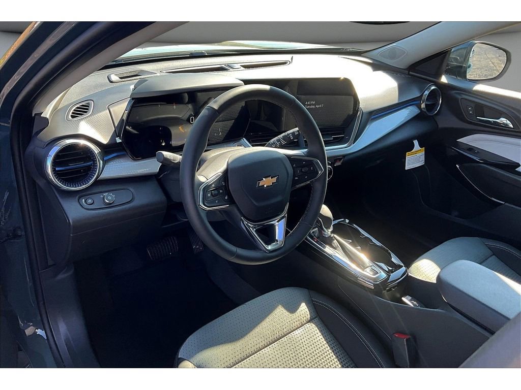 New 2026 Chevrolet Trax LT w/ Driver Confidence Package FWD image 7