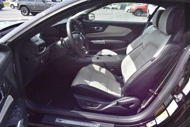 Used 2024 Ford Mustang GT Premium RWD image 4