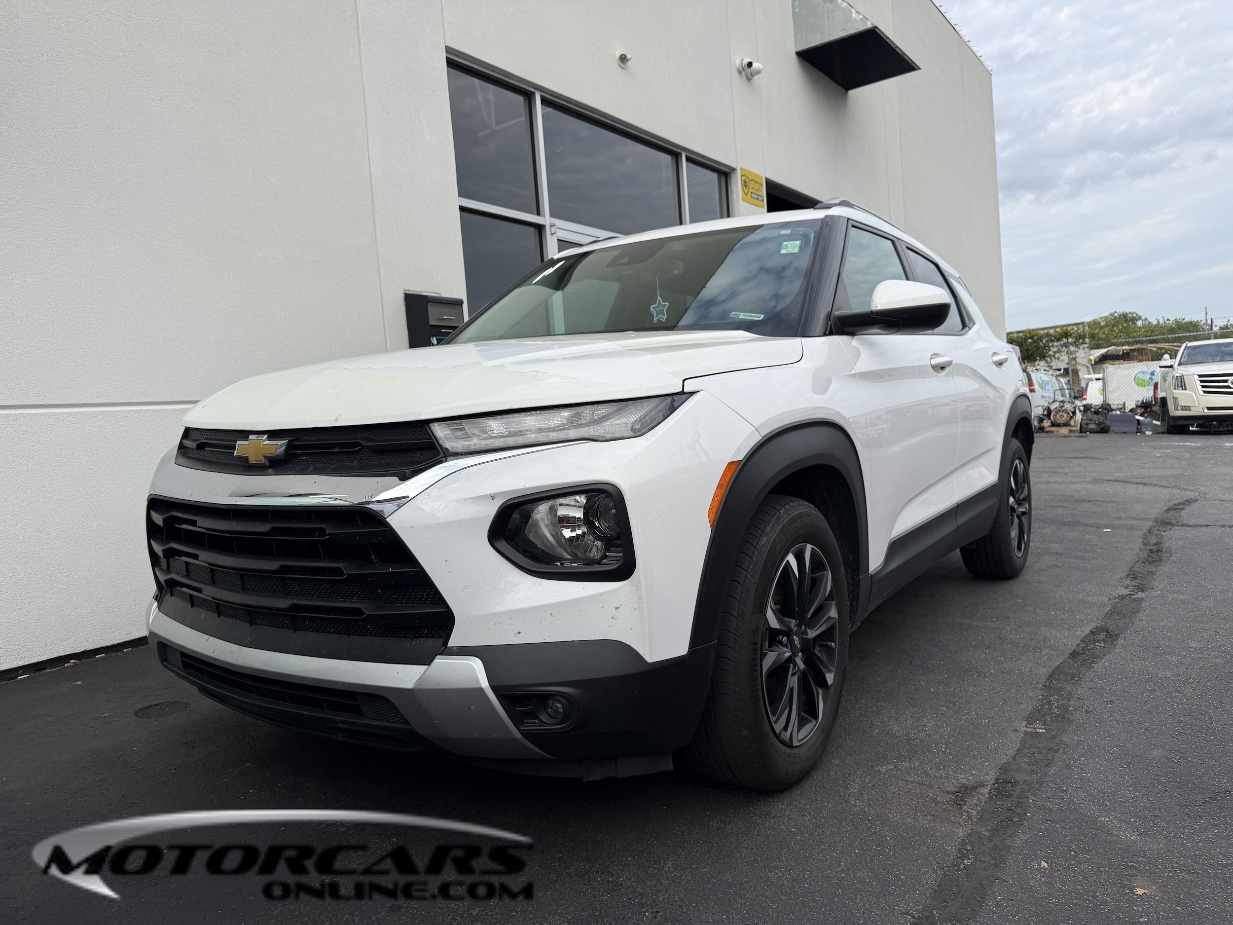 Used 2022 Chevrolet TrailBlazer LT AWD/4WD image 1