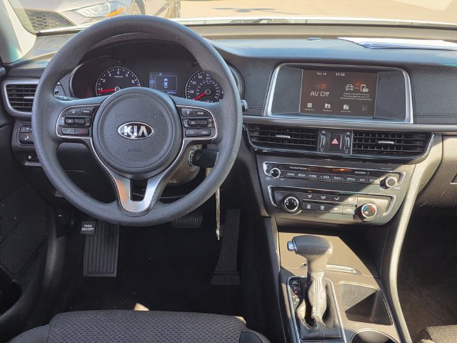 Used 2018 Kia Optima LX w/ 17" Alloy Wheels Package FWD image 10