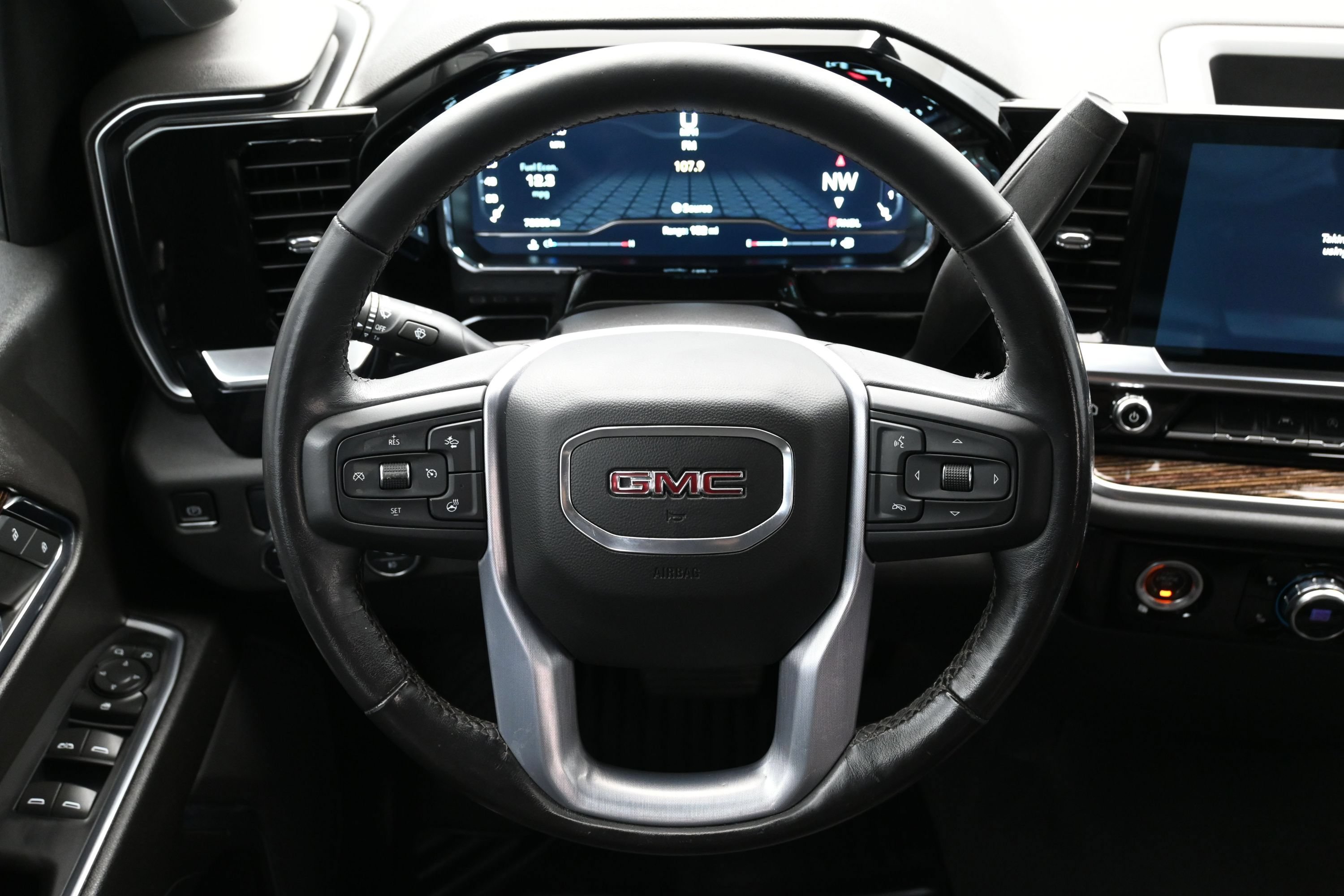 Used 2022 GMC Sierra 1500 Elevation RWD image 15