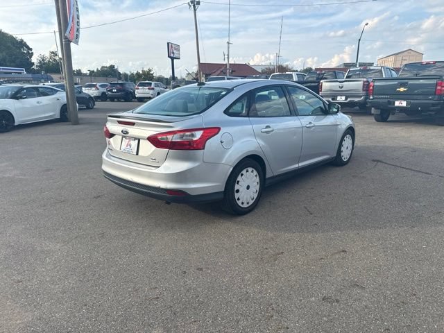 Used 2014 Ford Focus SE FWD image 3